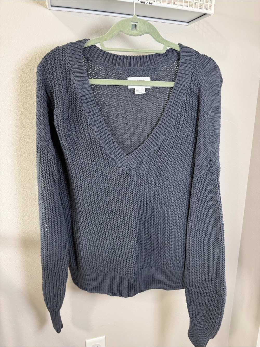 PINK Victoria's Secret Charcoal Gray V-Neck Chunky Knit Sweater